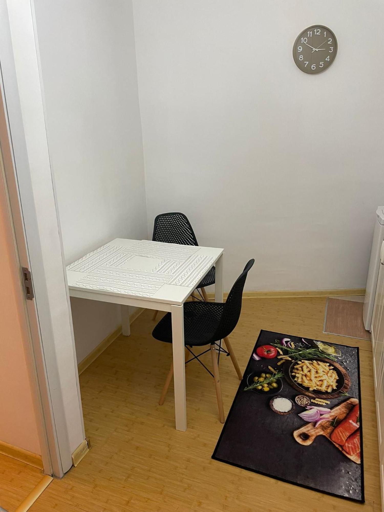 Emm Apartament - 100M Parc Si Metrou Tinererului Bukurešť Exteriér fotografie