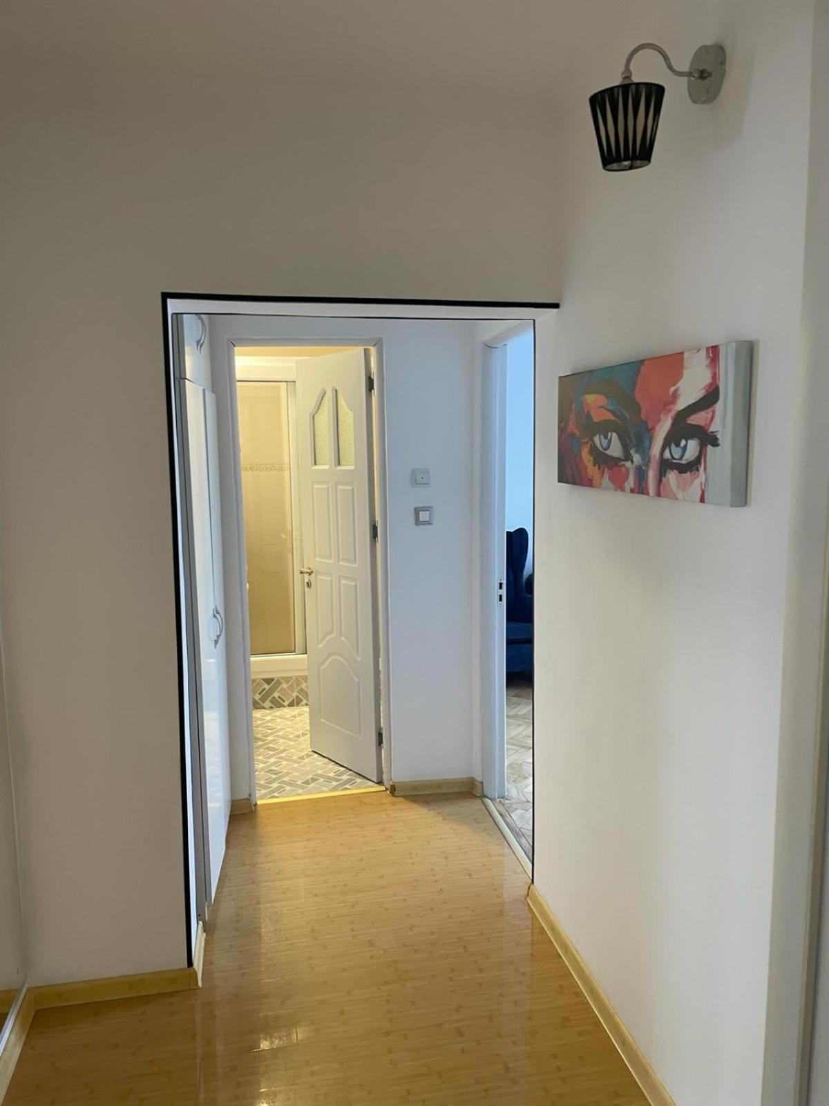 Emm Apartament - 100M Parc Si Metrou Tinererului Bukurešť Exteriér fotografie