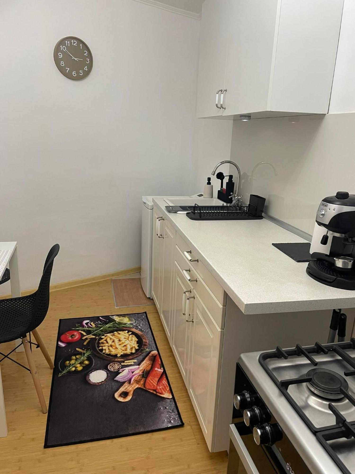 Emm Apartament - 100M Parc Si Metrou Tinererului Bukurešť Exteriér fotografie